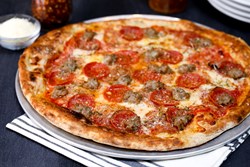 Tre Porcellini (Three Meats Pizza)